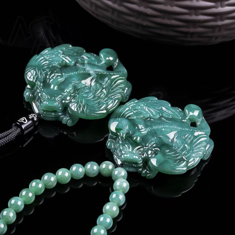 Natural Real Emerald Blue Wate - огляд і ціна Necklaces