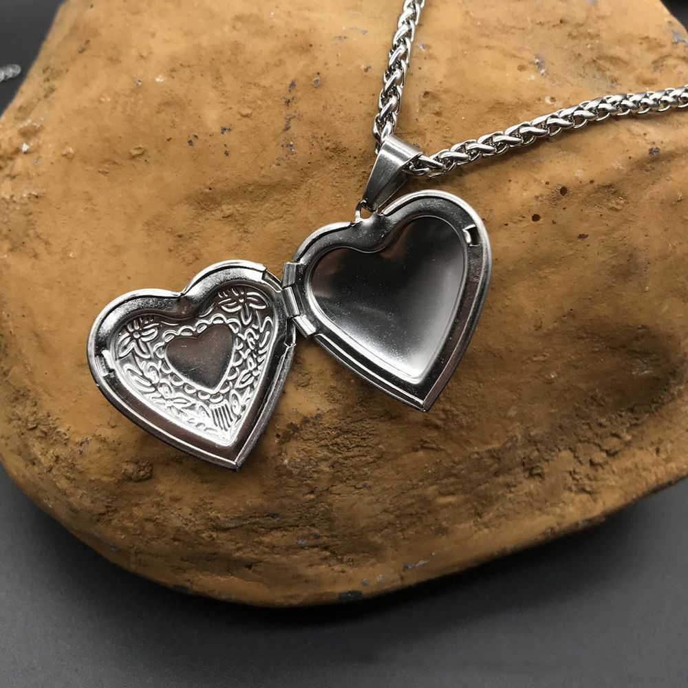 HOOH 1PC Heart Shaped Friend P - огляд і ціна Heart Locket Necklace Photo