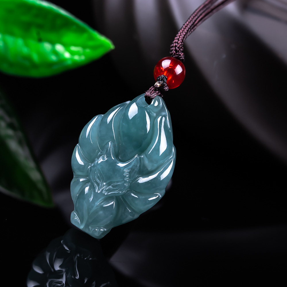 Natural Burmese Jadeite Fox Pe - огляд і ціна Necklaces
