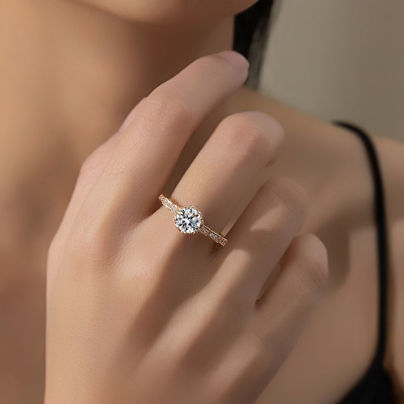 Holiday Gift Four-claw Bouquet - огляд і ціна Moissanite Engagement Ring 1 Carat