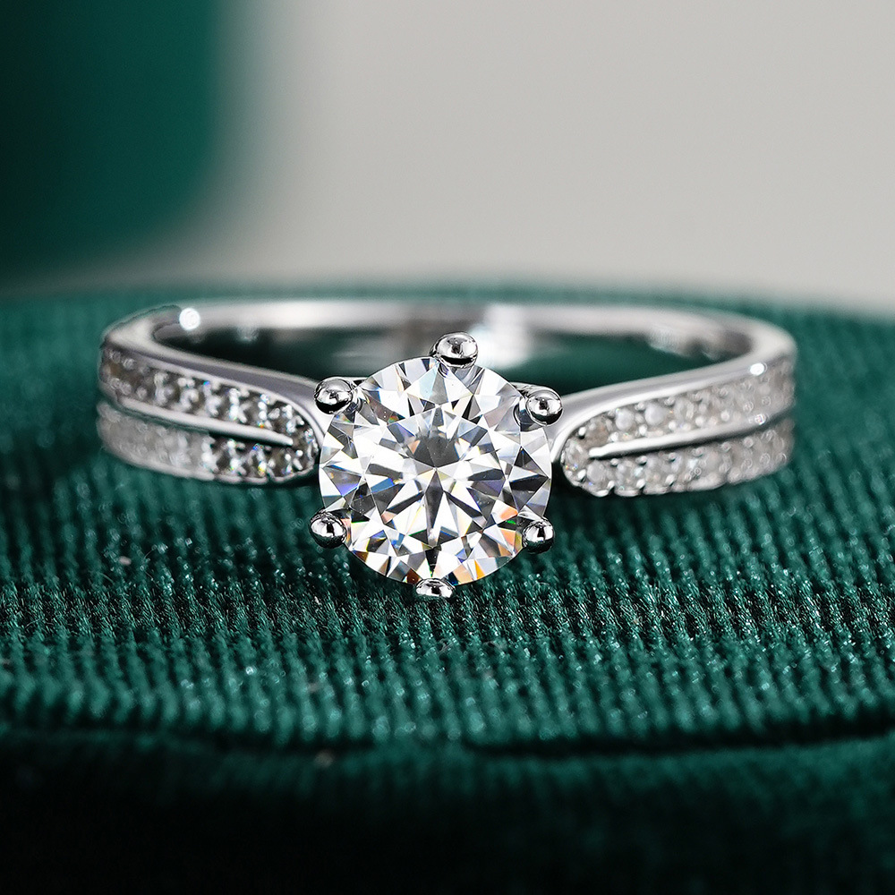 0.5/1/2/3 Carat Classic Six Cl - огляд і ціна Moissanite Engagement Ring 1 Carat